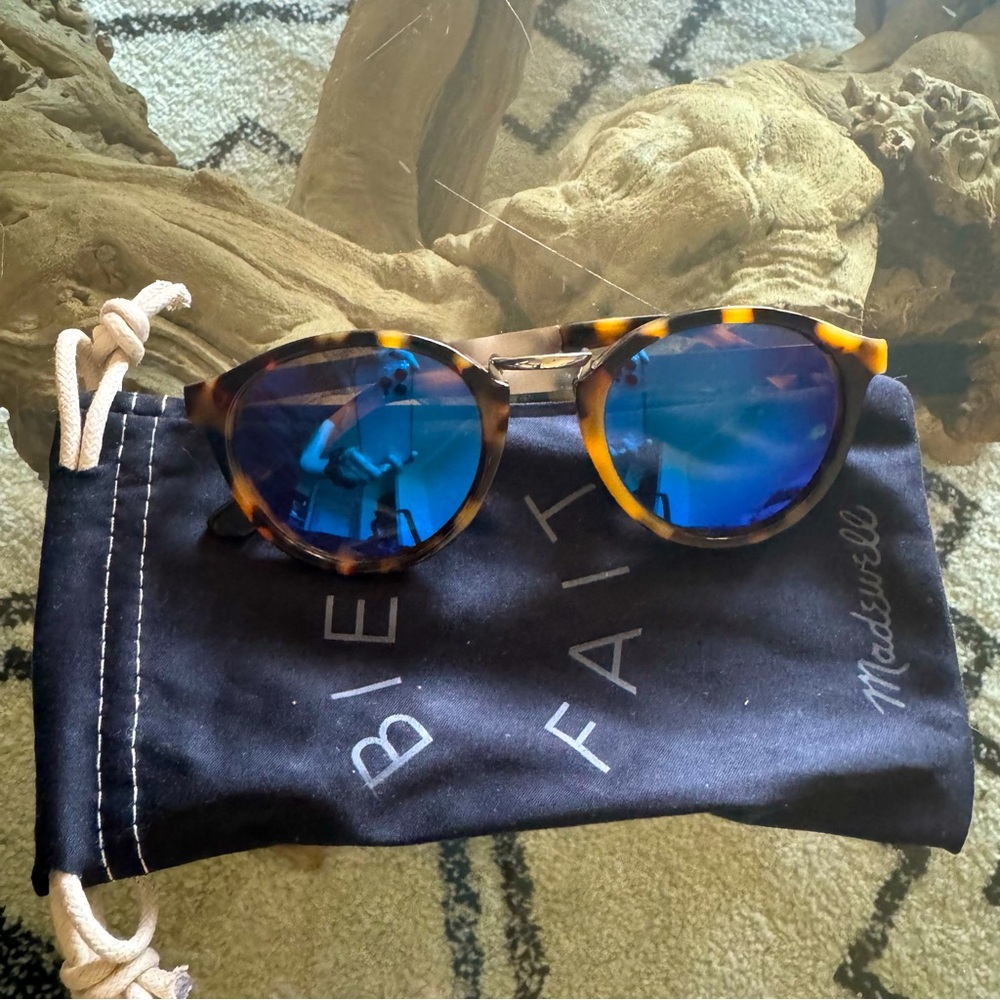 Blue Tortoise Madewell Sunglasses